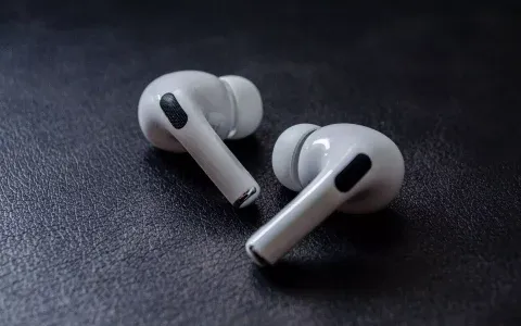 Apple AirPods 3, i più richiesti sul mercato oggi SVENDUTI su eBay