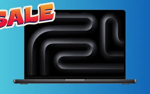 Apple MacBook Pro con chip M3 Pro al prezzo minimo storico: tuo a 500€ in meno