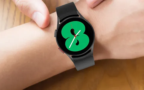 Samsung Galaxy Watch4 (40mm), sconto ESAGERATO: impossibile pagarlo meno