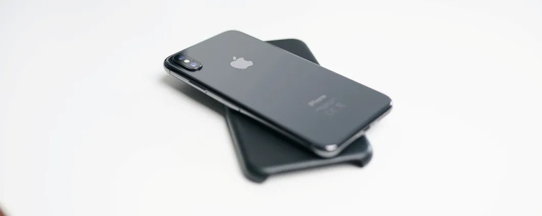 Apple: UE chiede interoperabilità effettiva di iOS con terze parti