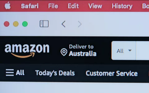 Amazon userà l’AI per aiutare gli utenti nell’acquisto di abiti online