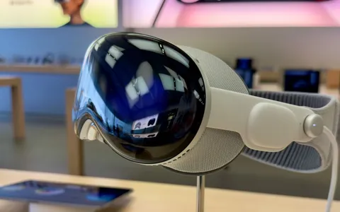 Vision Pro 2: nuovo visore Apple potrebbe arrivare entro il 2026