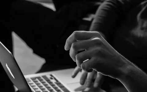 Elimina tutti i tuoi dati personali da Internet con Incogni