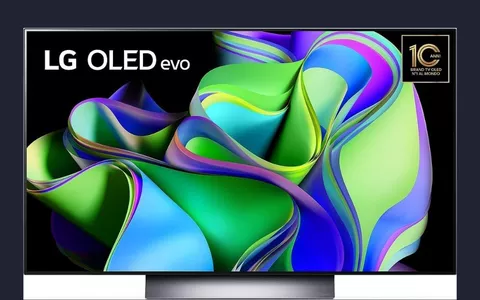 Smart TV LG OLED evo da 48 pollici con pannello OLED Dynamic Tone Mapping in promo su Amazon