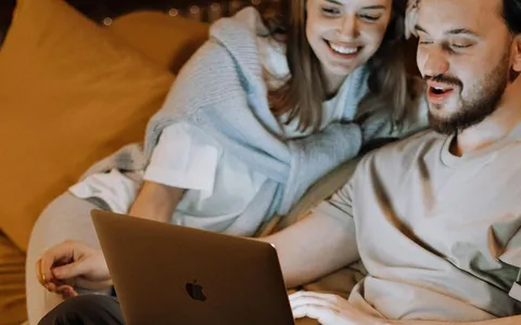 Naviga alla massima velocità con Iliad Fibra: fino a 5 Gbps e Wi-Fi 7